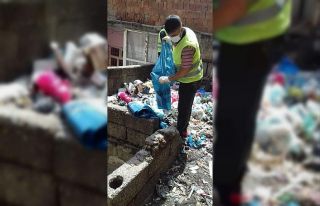 Diyarbakır’da harabe evde 1 ton çöp çıkarıldı