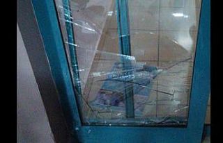 Diyarbakır’da hasta yakınları polis ve sağlıkçılara...
