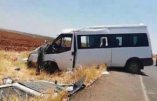 Diyarbakır’da minibüs ile cip çarpıştı: 5...
