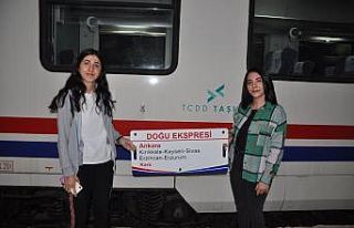 Doğu Ekspresi yolcularına Kars’ta sazlı sözlü...