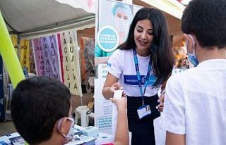 Doktorlar festivalde çocuklarla söyleşi yaptı