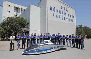 Dokuz Eylül Üniversitesi yeni güneş enerjili aracını...