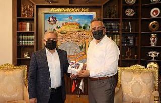 Dominik Büyükelçisi Lora, Belediye Başkanı Savran’ı...