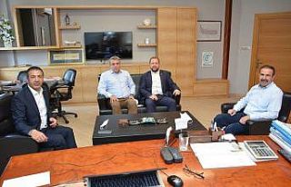 DTO Başkanı Erdoğan, YİK üyeleriyle bir araya...