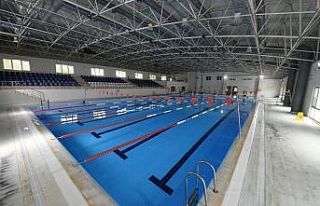 DÜ yüzme havuzu açıldı