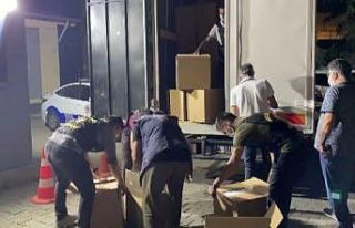 Durdurulan kamyonet kasasında 2 milyondan fazla makaron...