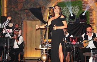 (Düzeltme) Ebru Yaşar’ın katılımıyla Diyarbakır’da...