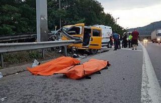 (Düzeltme) TEM’de ticari taksi bariyerlere ok gibi...
