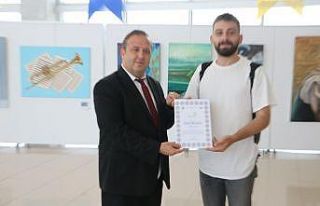 Edirne’de öğrenciler eserlerini sergiledi