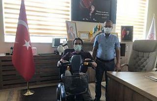 Efe; İl Halk Kütüphanesinden mutlu ayrıldı