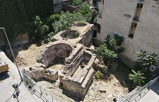 Efeler’deki tarihi yapıların çevre düzenlemesi...