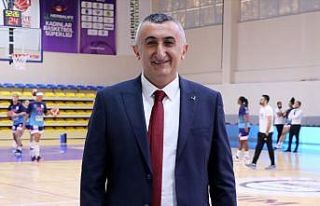 Elazığ İl Özel İdare, Başantrenör Aziz Akkaya...