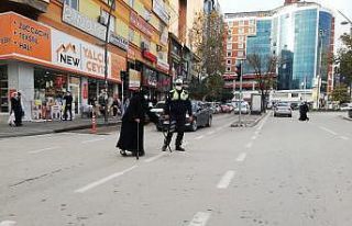 Elazığ’da polisten kalpleri ısıtan hareket:...