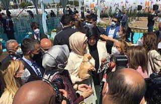 Emine Erdoğan: ”Hayvanlara güzel muamele etmek...