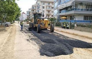 Erdek’te Altyapı çalışmaları biten yollar asfaltlanıyor