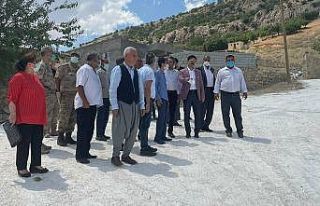 Ergani Kaymakamı Öztürk, Bademli Mahallesinde incelemede...