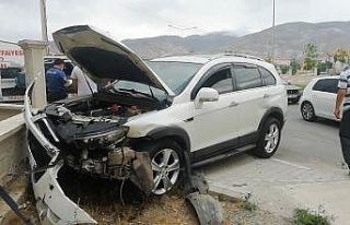 Erzincan’da trafik kazası: 3 yaralı