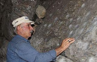 Erzurum’da ilginç gelenek, derdi olan eline taş...