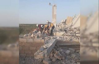 Esad rejimi İdlib’de sivilleri vurdu: 8 ölü