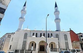 Esenyurt’ta Bulut Cami ibadete açıldı