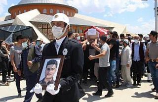 Eşinin öldürdüğü Özel Harekat Polisi toprağa...