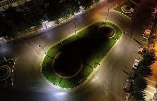 Eski Devlet Hastanesi Kavşağı ışıl ışıl oldu