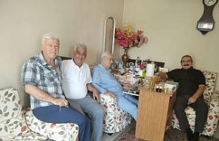 Eski siyasetçiler 19 yıl sonra bir araya geldi