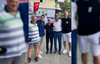 Eski şöhretler tekrar sahalarda