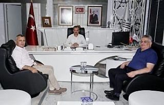Eski Vali Pekmez, Başkan Kılınçla bir araya geldi