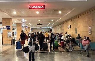 Eskişehir’de otobüs terminali ve tren garında...