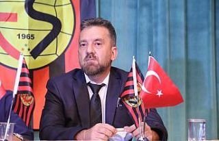 Eskişehirspor’da Başkan Mehmet Şimşek oldu