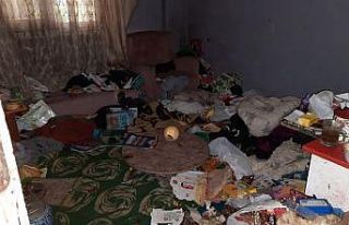 Evden tam 5 kamyon çöp çıktı