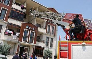 Evinde baygınlık geçiren yaşlı kadını itfaiye...