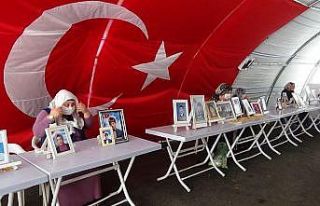 Evlat nöbetindeki aileler Kurban Bayramına hüzünlü...