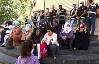 Evlat nöbetindeki anne Hatice Levent, kızını HDP...