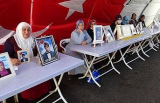 Evlat nöbetindeki annelerin direnişi devam ediyor