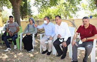 Eylemciler nedeniyle ambulansta doğum yapan kadın...