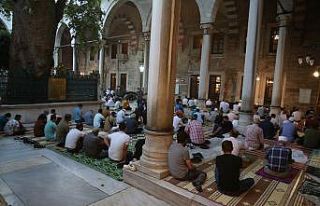 Eyüpsultan’da şehitler için kurban kesildi