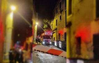 Fatih Unkapanı’nda çöken metruk binadaki çalışmalar...