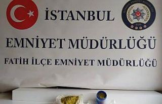Fatih’te baskın yapılan evden esrar çıktı:...