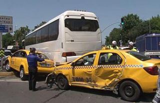 Fatih’te zincirleme kaza: 3 yaralı