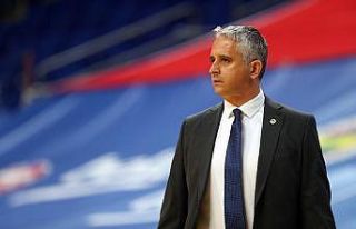 Fenerbahçe’de Kokoskov ile yollar ayrıldı