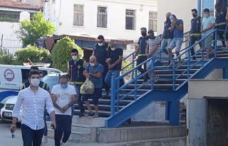 Fuhuş baronları yakalandı