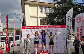 Funda Taşkın altın madalya kazandı