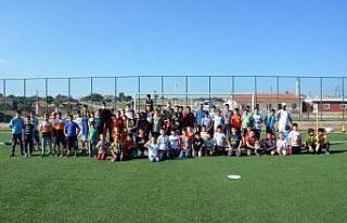 Futbol okulunda önce kitap okudular sonra dondurma...