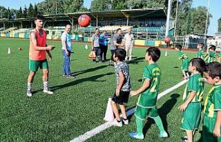 Genç futbolcular göz dolduruyor