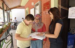 Genç kadın muhtar tüm mahallelinin sevgisini kazandı