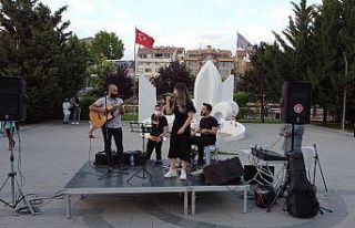 Genç yetenekler Keçiören’in parklarında sahnede