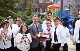 Gökkuşağı Kafe 10’ncu yaşını kutluyor