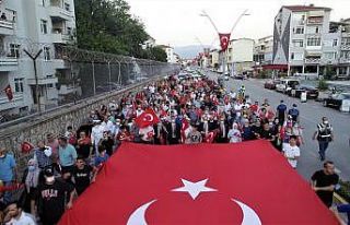 Gölcük’ten terör örgütüne “Türkiye geçilmez”...